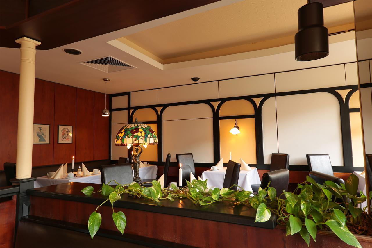 Karaman Group Hotel บาด เนินน์ดอร์ฟ ภายนอก รูปภาพ